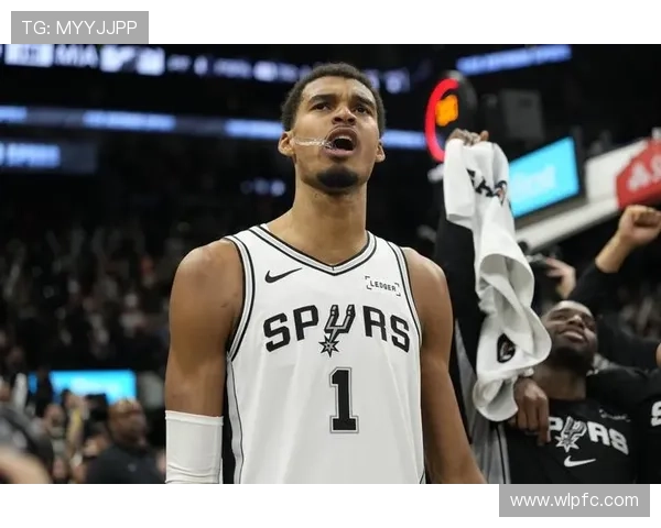 文班亚马自豪谈马刺开季五连胜创队史新纪录的感受与展望