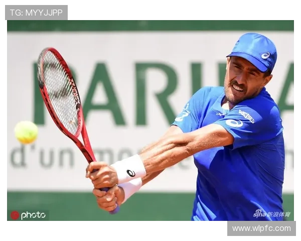 米奇约翰逊盛赞大卫琼斯加西亚适应球队表现出色无所畏惧